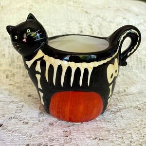 Yankee Candle Glow-in-the-Dark Skeleton Cat Tealight Candle Holder